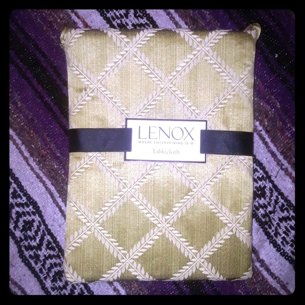 Lenox Tablecloth New in Package